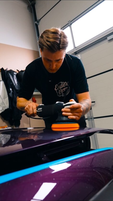 Joshua bei der Arbeit